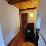 La Di Guenda Dağ evi